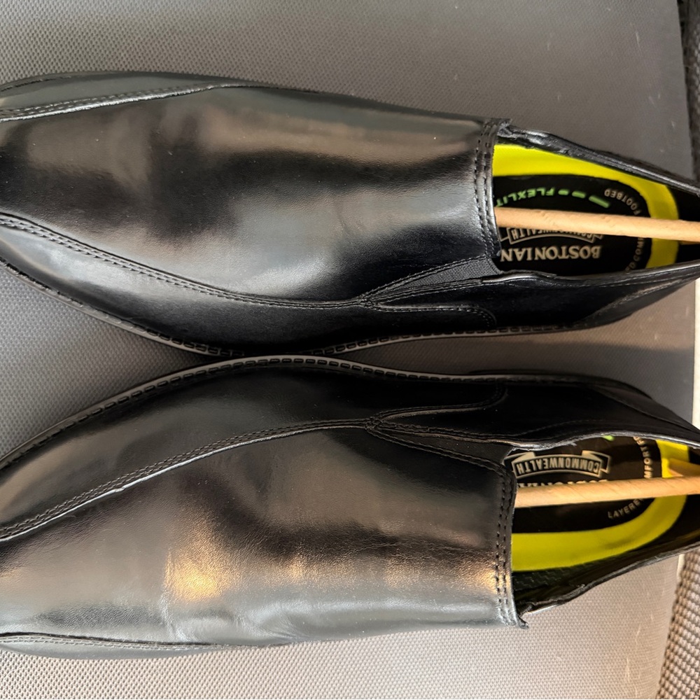 Bostonian Black Leather Loafers for Men
